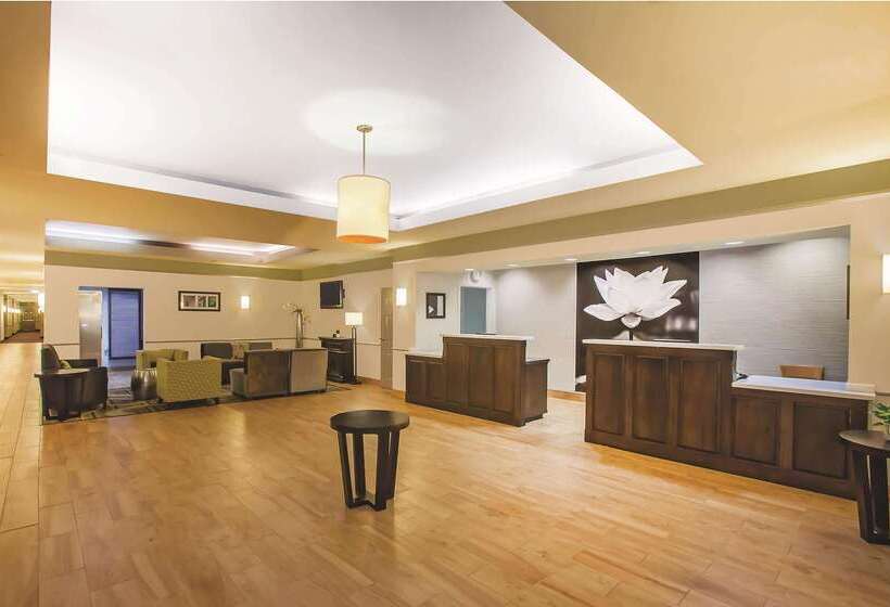 בית מלון כפרי La Quinta Inn & Suites By Wyndham Beaumont West
