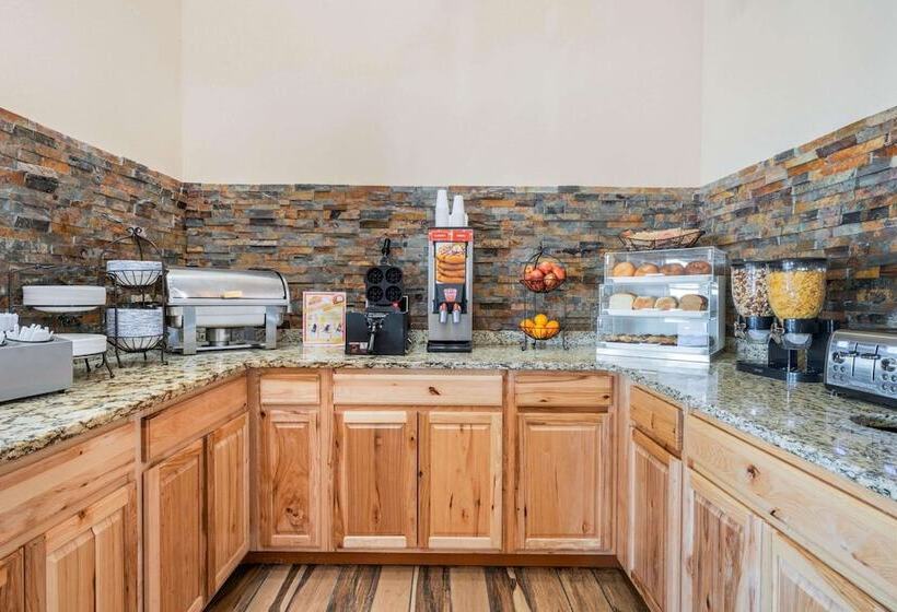 בית מלון כפרי La Quinta By Wyndham Belgrade   Bozeman Airport