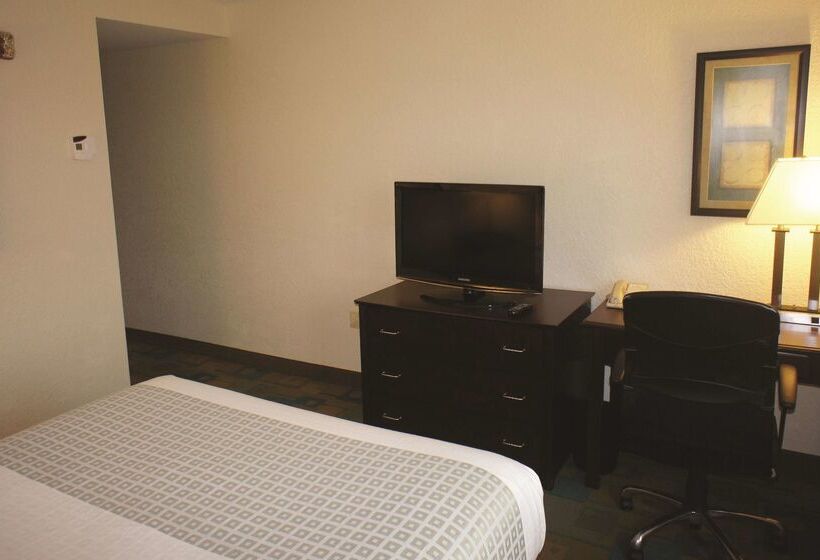 فندق La Quinta By Wyndham Boston Somerville