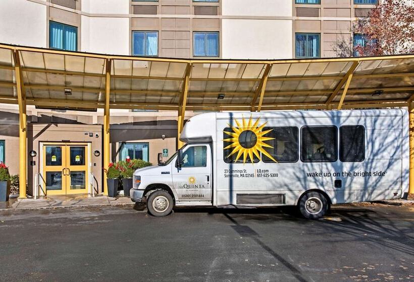 בית מלון כפרי La Quinta By Wyndham Boston Somerville