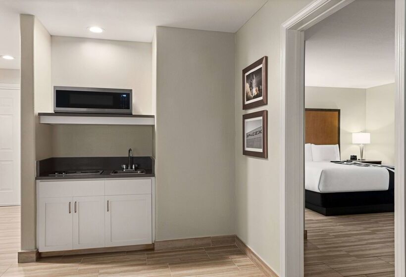 בית מלון כפרי La Quinta By Wyndham Brownsville North