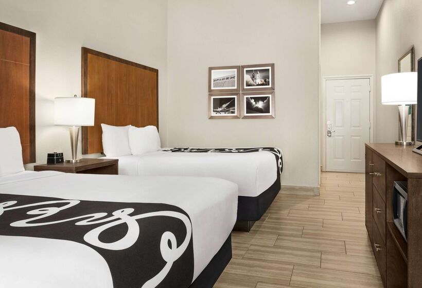 בית מלון כפרי La Quinta By Wyndham Brownsville North