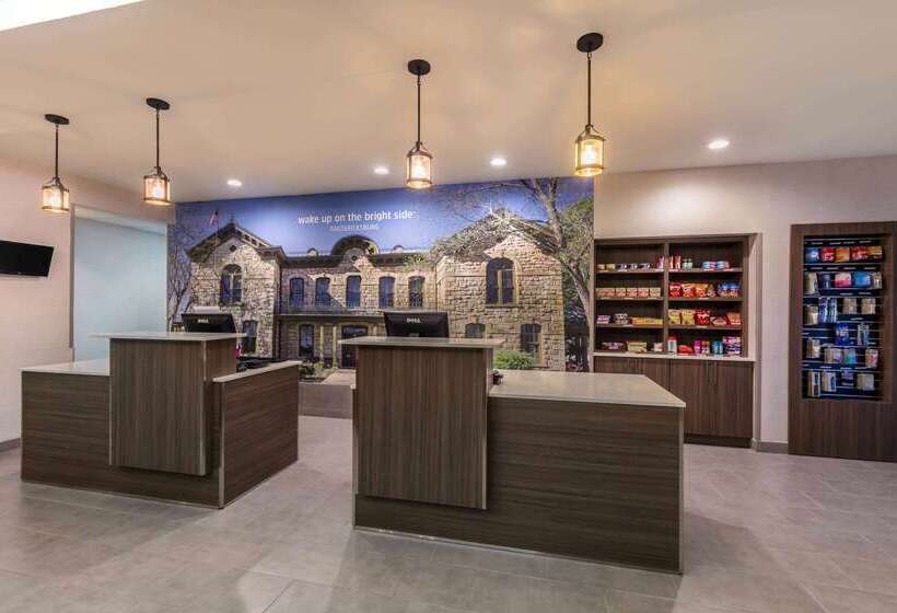ホテル La Quinta Inn & Suites By Wyndham Fredericksburg
