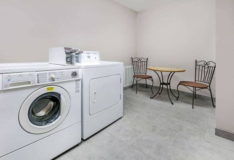 ホテル La Quinta Inn & Suites By Wyndham Fredericksburg