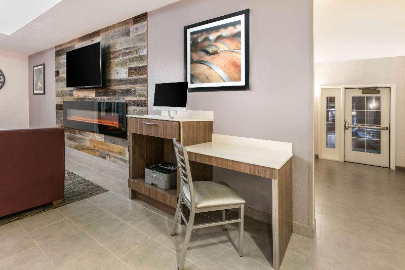 ホテル La Quinta Inn & Suites By Wyndham Fredericksburg