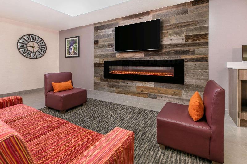 ホテル La Quinta Inn & Suites By Wyndham Fredericksburg