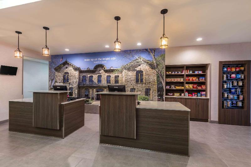 ホテル La Quinta Inn & Suites By Wyndham Fredericksburg