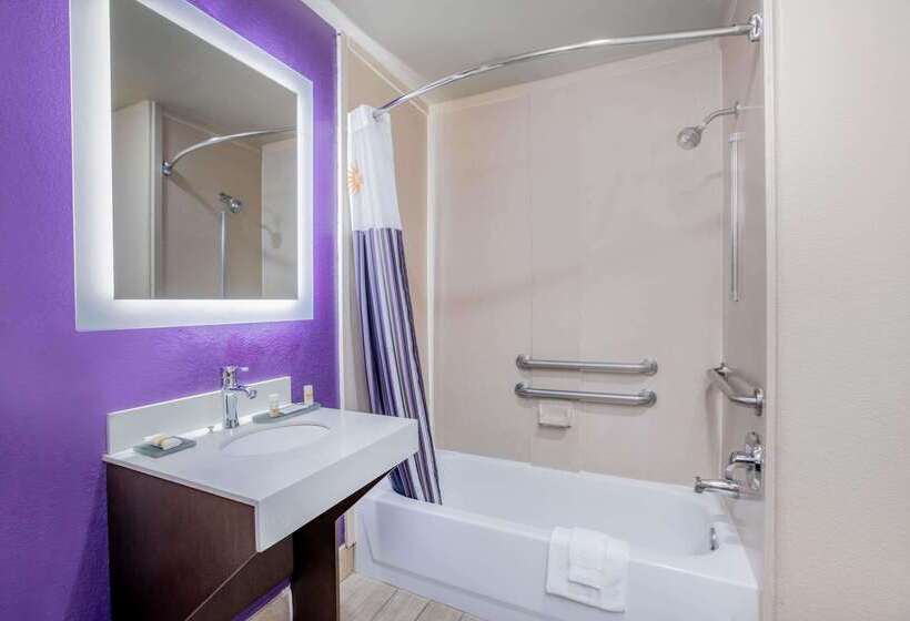 فندق La Quinta By Wyndham Hesperia Victorville