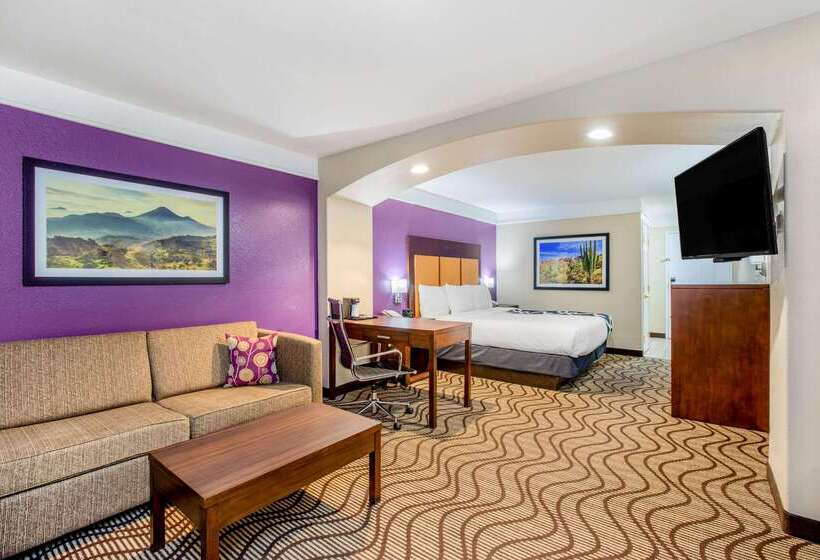 فندق La Quinta By Wyndham Hesperia Victorville