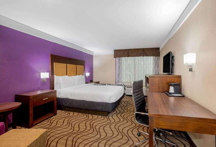 فندق La Quinta By Wyndham Hesperia Victorville