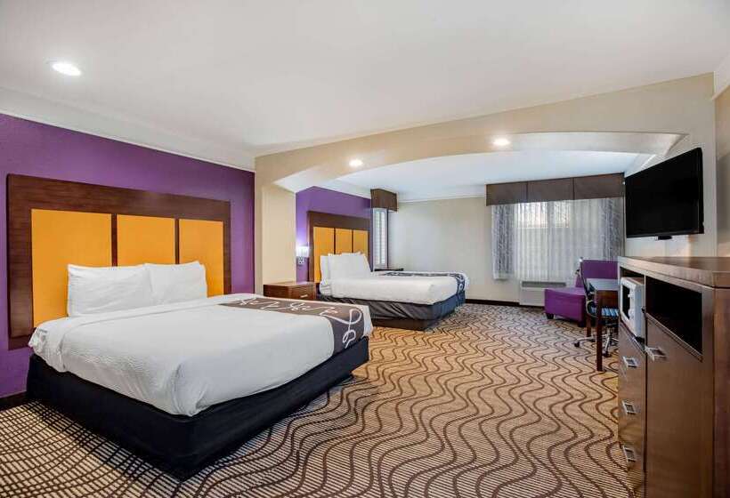 فندق La Quinta By Wyndham Hesperia Victorville