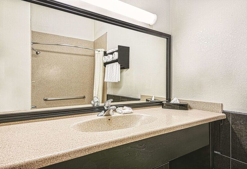 فندق La Quinta By Wyndham Laredo Airport