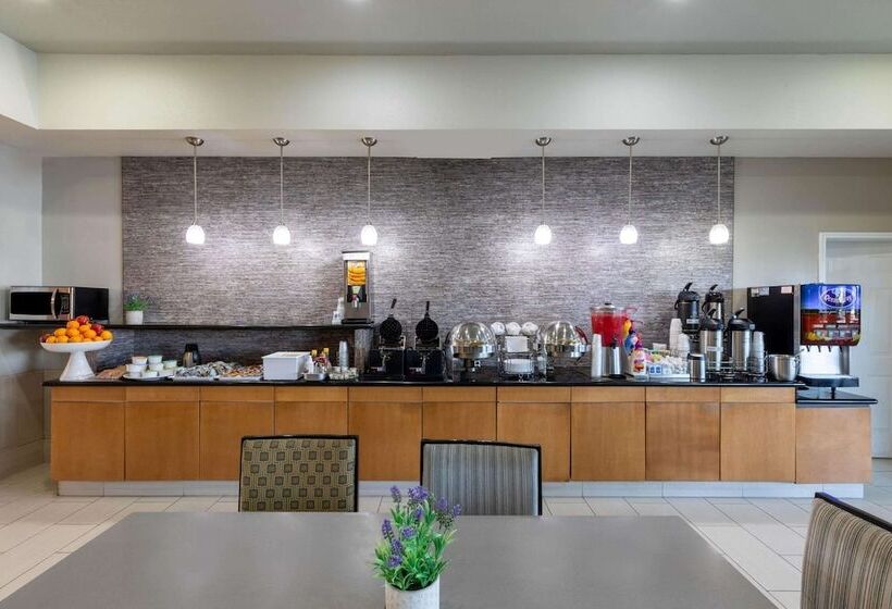 فندق La Quinta By Wyndham Laredo Airport