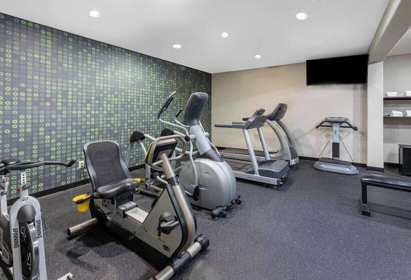 هتل La Quinta By Wyndham Laredo Airport