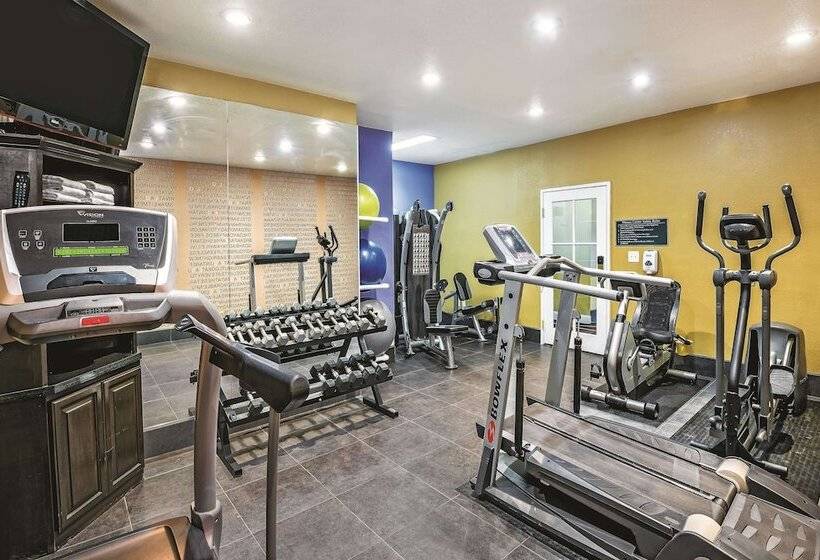 فندق La Quinta By Wyndham Laredo Airport