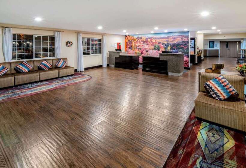 هتل La Quinta By Wyndham Moab