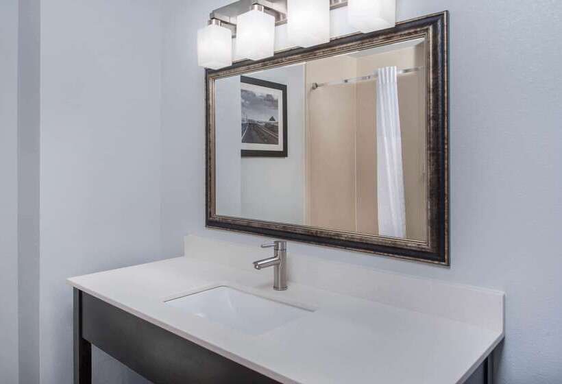 فندق La Quinta By Wyndham Moscow Pullman