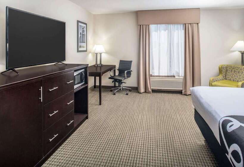 فندق La Quinta By Wyndham Moscow Pullman