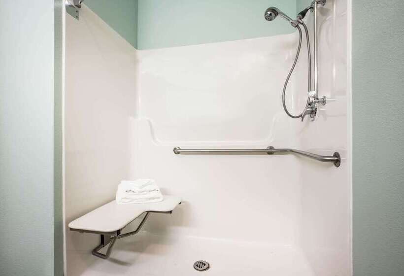 فندق La Quinta By Wyndham Newport