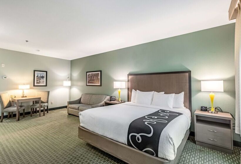 فندق La Quinta By Wyndham Newport