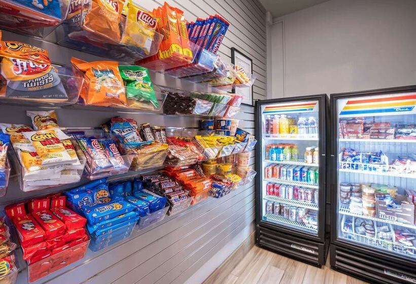 فندق La Quinta By Wyndham Newport