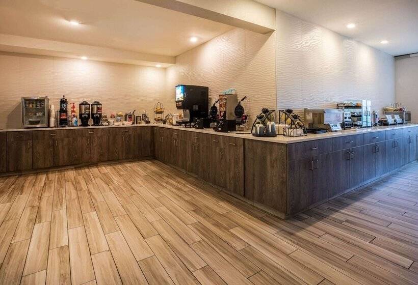 فندق La Quinta By Wyndham Newport