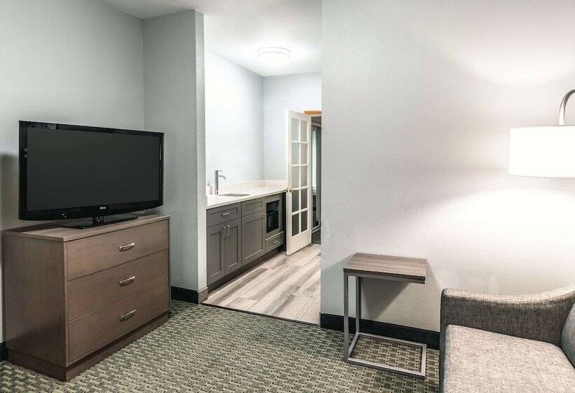 فندق La Quinta By Wyndham Newport