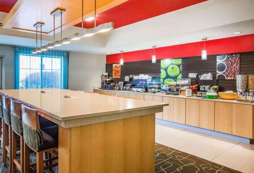 Отель La Quinta By Wyndham North Platte