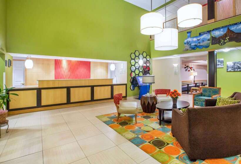 호텔 La Quinta By Wyndham North Platte