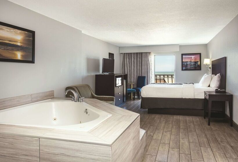 בית מלון כפרי La Quinta By Wyndham Oceanfront Daytona Beach