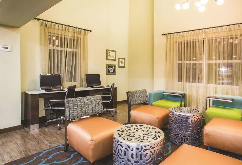 فندق La Quinta By Wyndham Oceanfront Daytona Beach