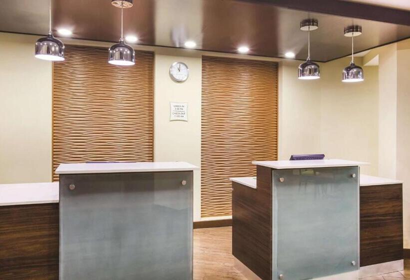 فندق La Quinta By Wyndham Oceanfront Daytona Beach