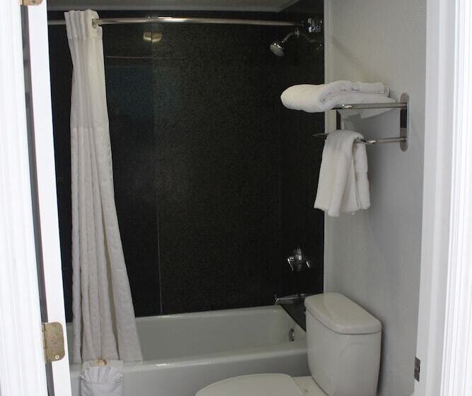 فندق La Quinta By Wyndham Oceanfront Daytona Beach