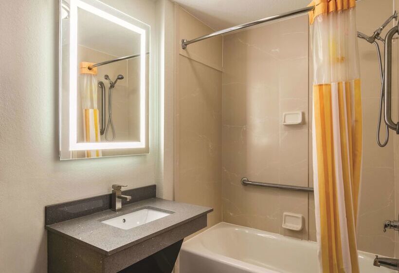 호텔 La Quinta By Wyndham Prattville