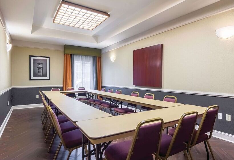 호텔 La Quinta By Wyndham Prattville