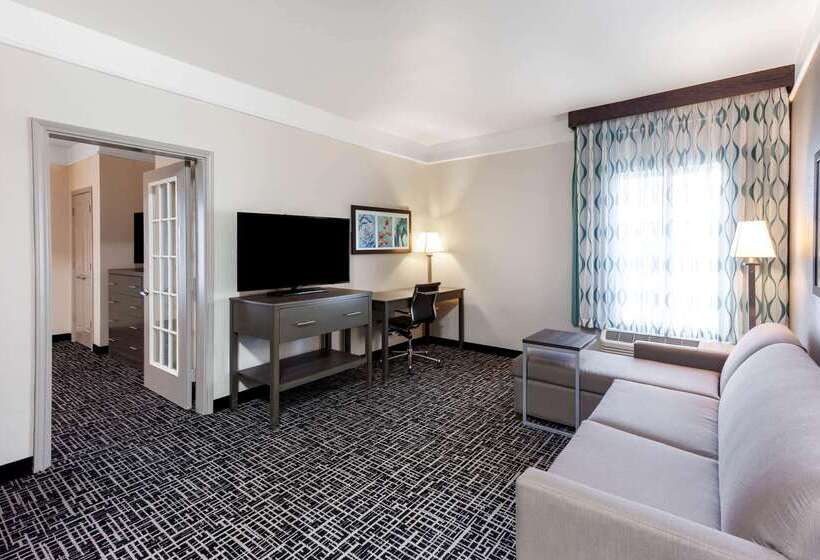 فندق La Quinta By Wyndham Seguin