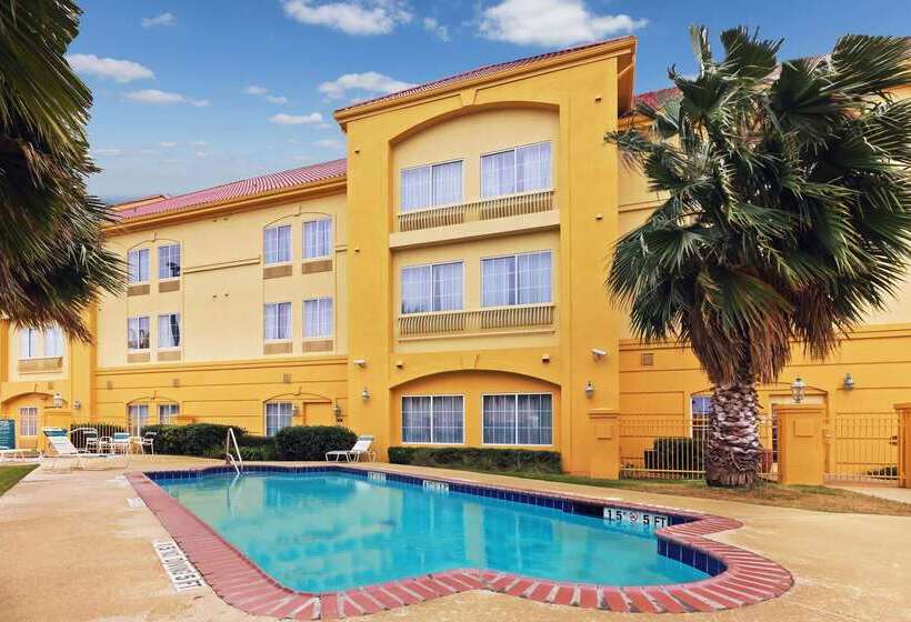 בית מלון כפרי La Quinta By Wyndham Seguin