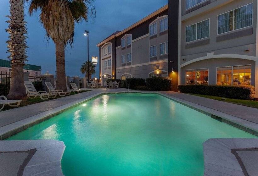 فندق La Quinta By Wyndham Seguin