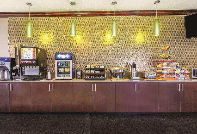 فندق La Quinta By Wyndham Tampa Bay Area Tampa South