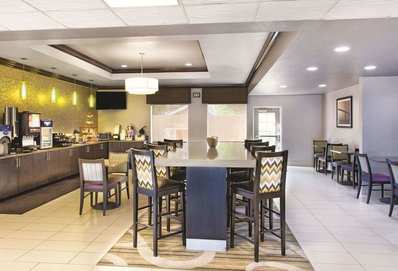 فندق La Quinta By Wyndham Tampa Bay Area Tampa South