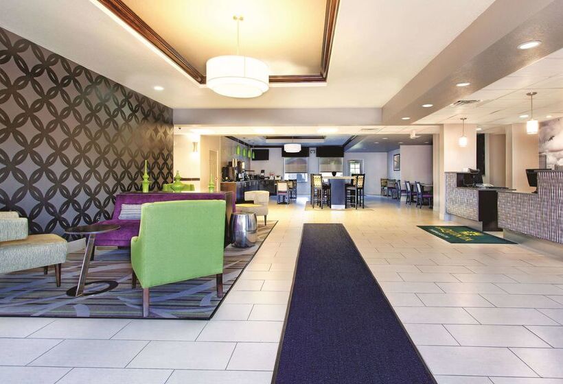 فندق La Quinta By Wyndham Tampa Bay Area Tampa South