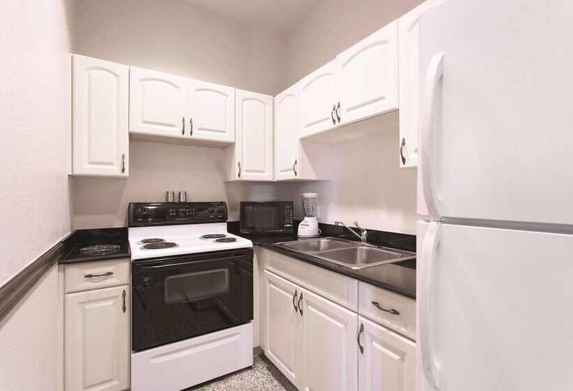 فندق La Quinta By Wyndham Tampa Bay Area Tampa South