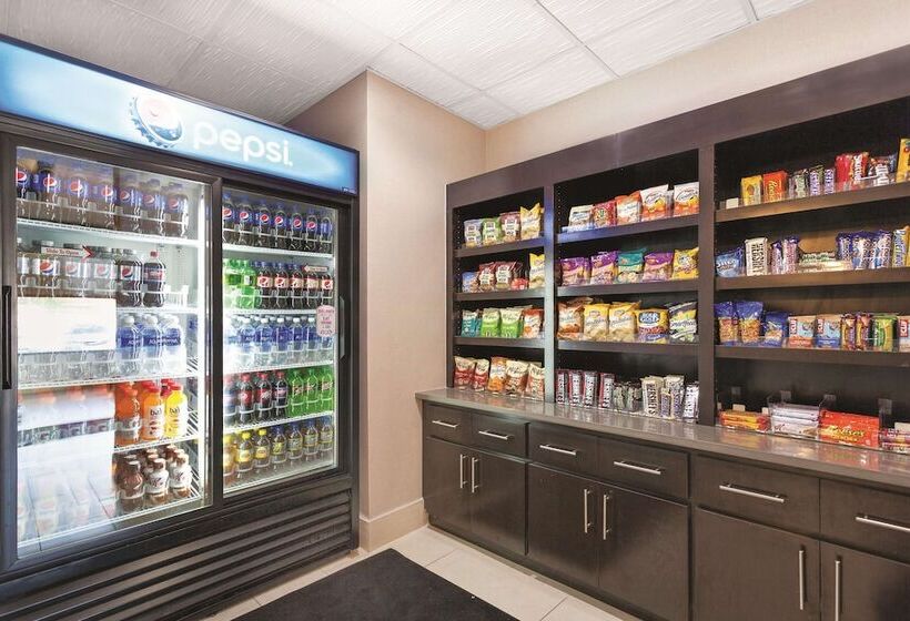 فندق La Quinta By Wyndham Tampa Bay Area Tampa South