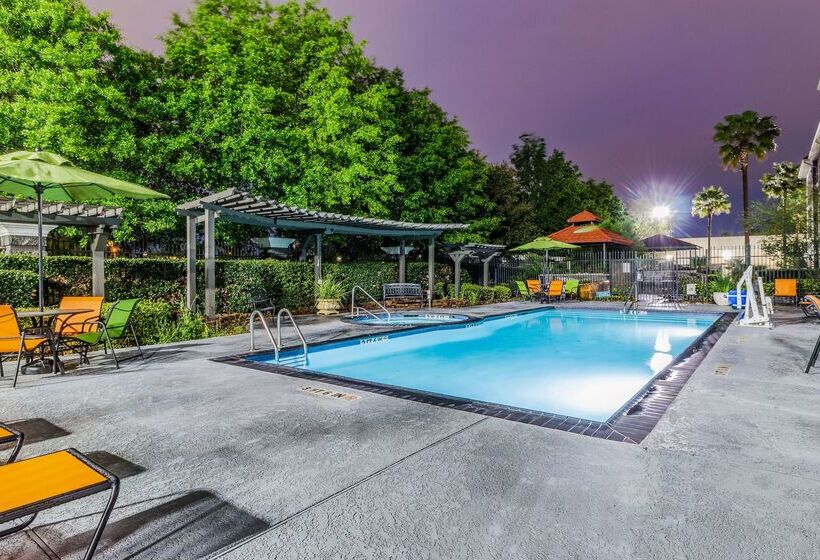 호텔 La Quinta By Wyndham Tomball