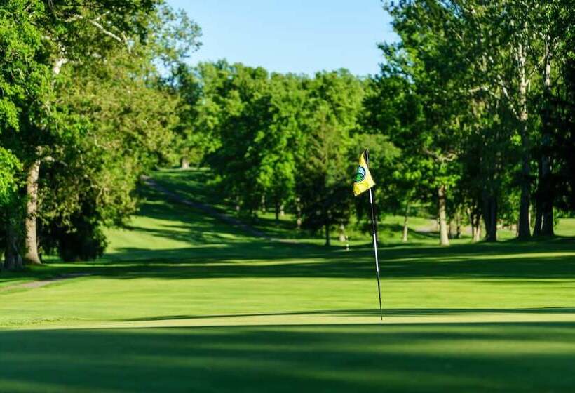 בית מלון כפרי Lakeview Golf Resort