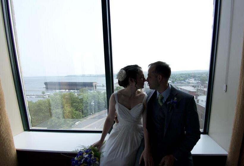 فندق Landmark Inn