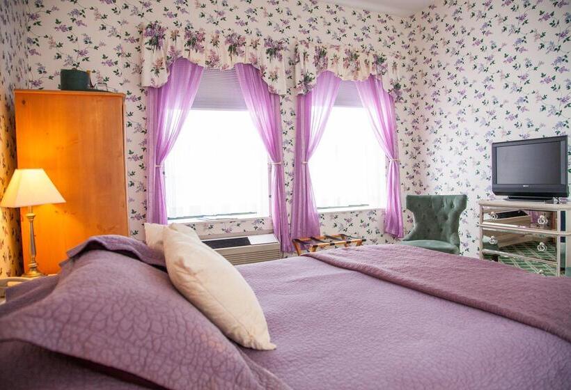 فندق Landmark Inn