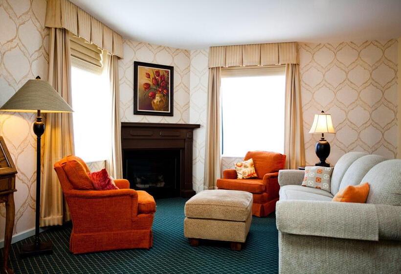 فندق Landmark Inn