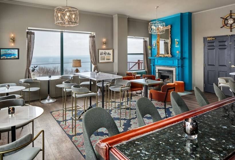 فندق Landmark Inn