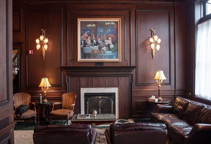 فندق Landmark Inn